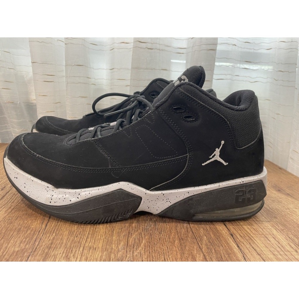 Nike Air Jordan Max Aura 3 Sneakers‎ Black White CZ4167-002 Mens Size 11